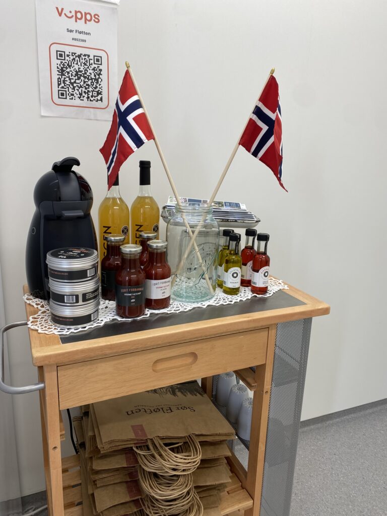 17.mai i gardsutsalget. Åpent fra 10-20.